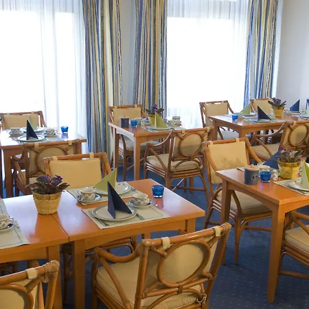 Hotel Gaestehaus Forum Am Westkreuz-3